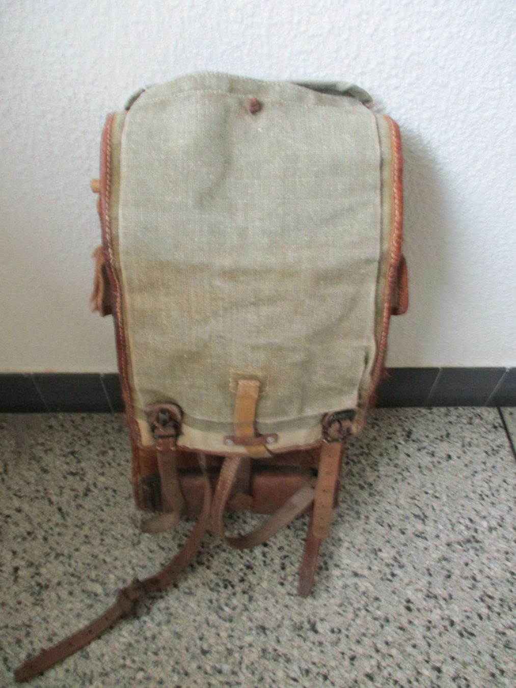Zaini: Der AFFE Militärrucksack Tonister Schweizer Armee AFFE – Usato da Marly venduto da Rolmax 6