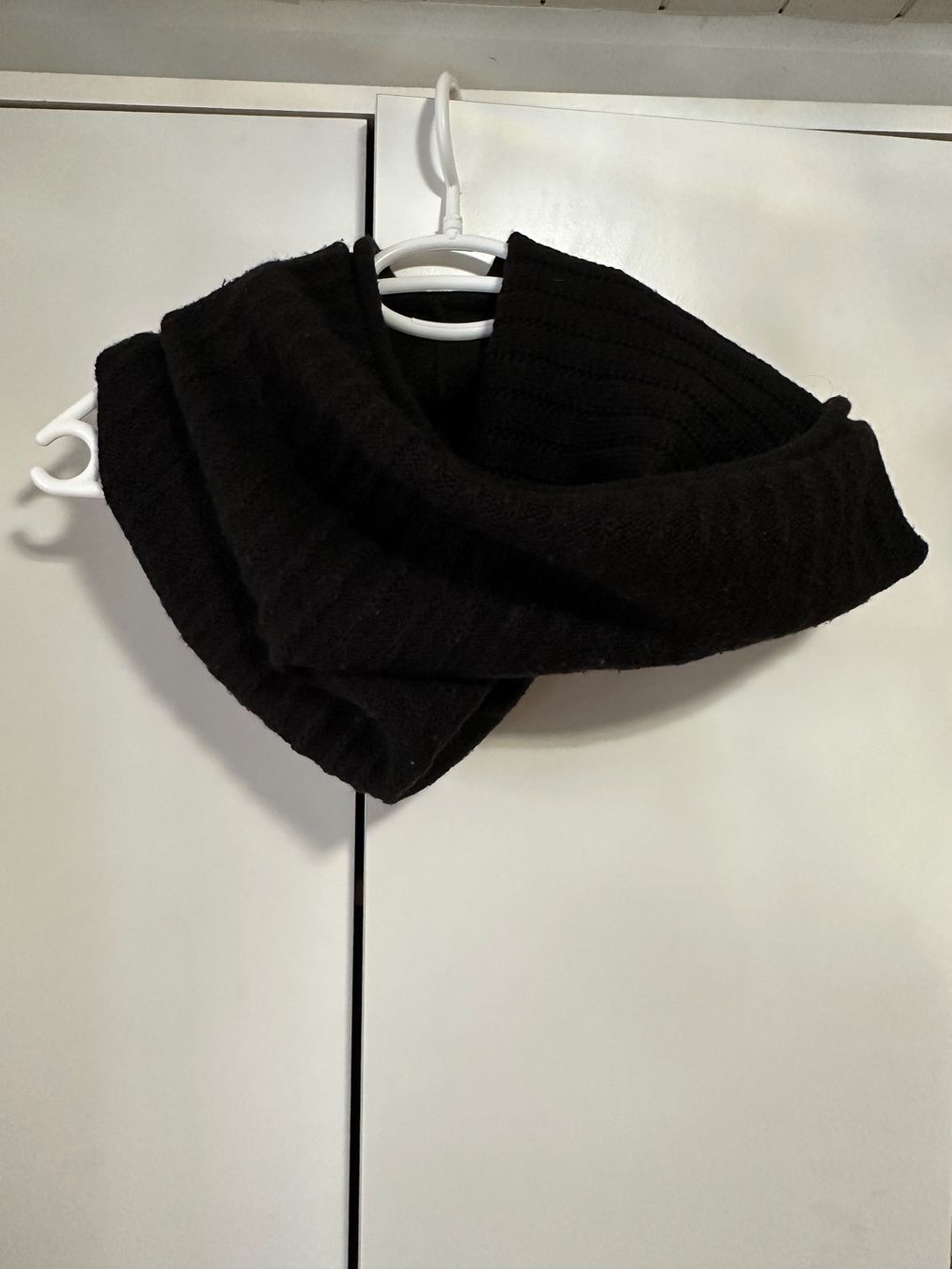 Foulard & Sciarpe: Loop Schal schwarz – Usato da Schaan venduto da Hermine2018