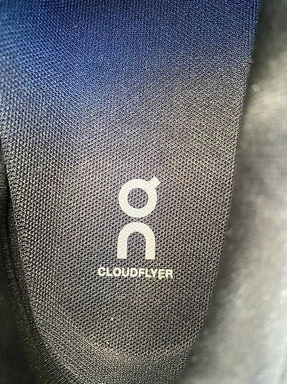 Chaussures femmes: ON Cloudflyer 4 – Neuf avec emballage d'origine à Biel/Bienne par ina_5tkr 3