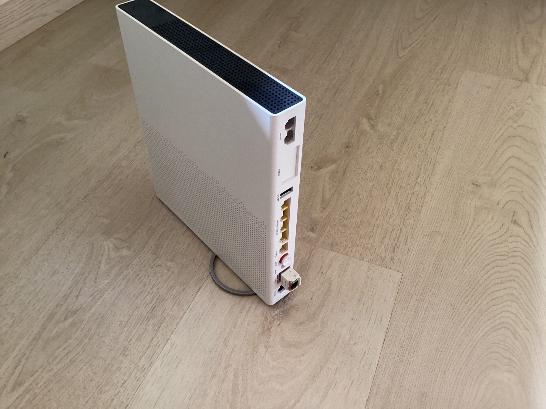 Swisscom Modem & Router: Swisscom Internet Box 3 – Nuovo (secondo la descrizione) da Le Châtelard VS venduto da silviomartinelli