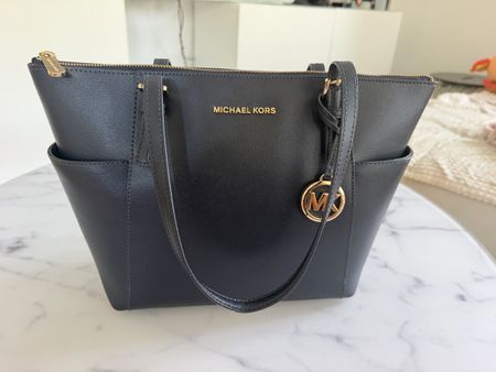 Handtasche Michael Kors dunkel blau Leder sehr guter Zustand