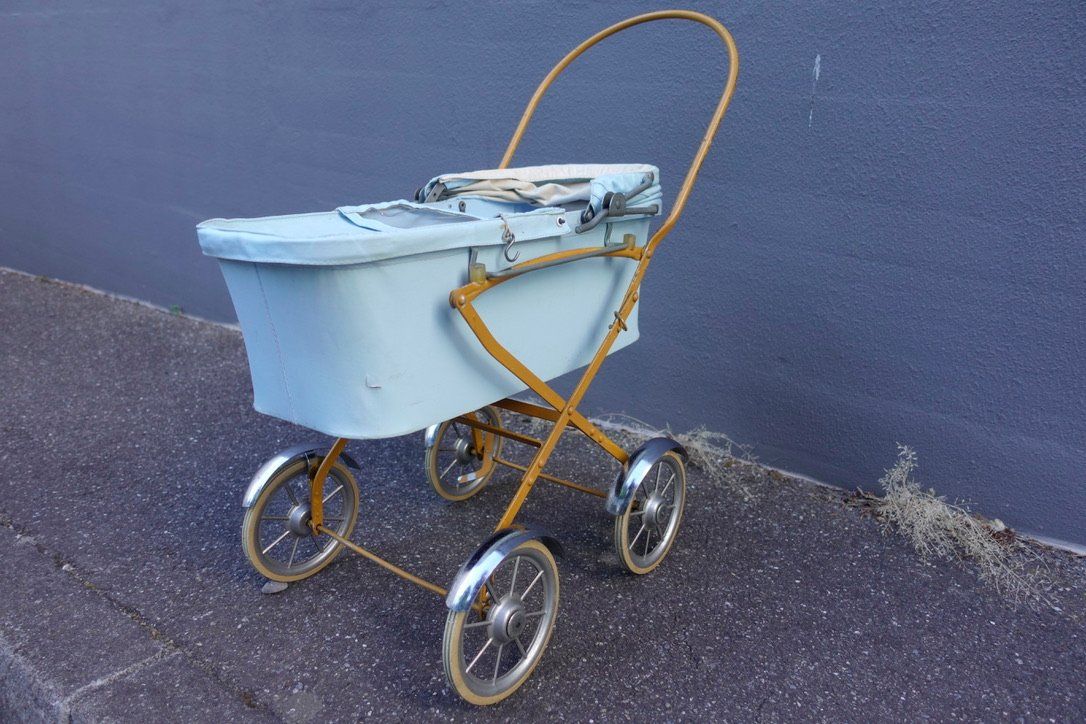 Voitures de poupées: Antiker Puppenwagen – D'occasion à Chur par JennyAlexander 6