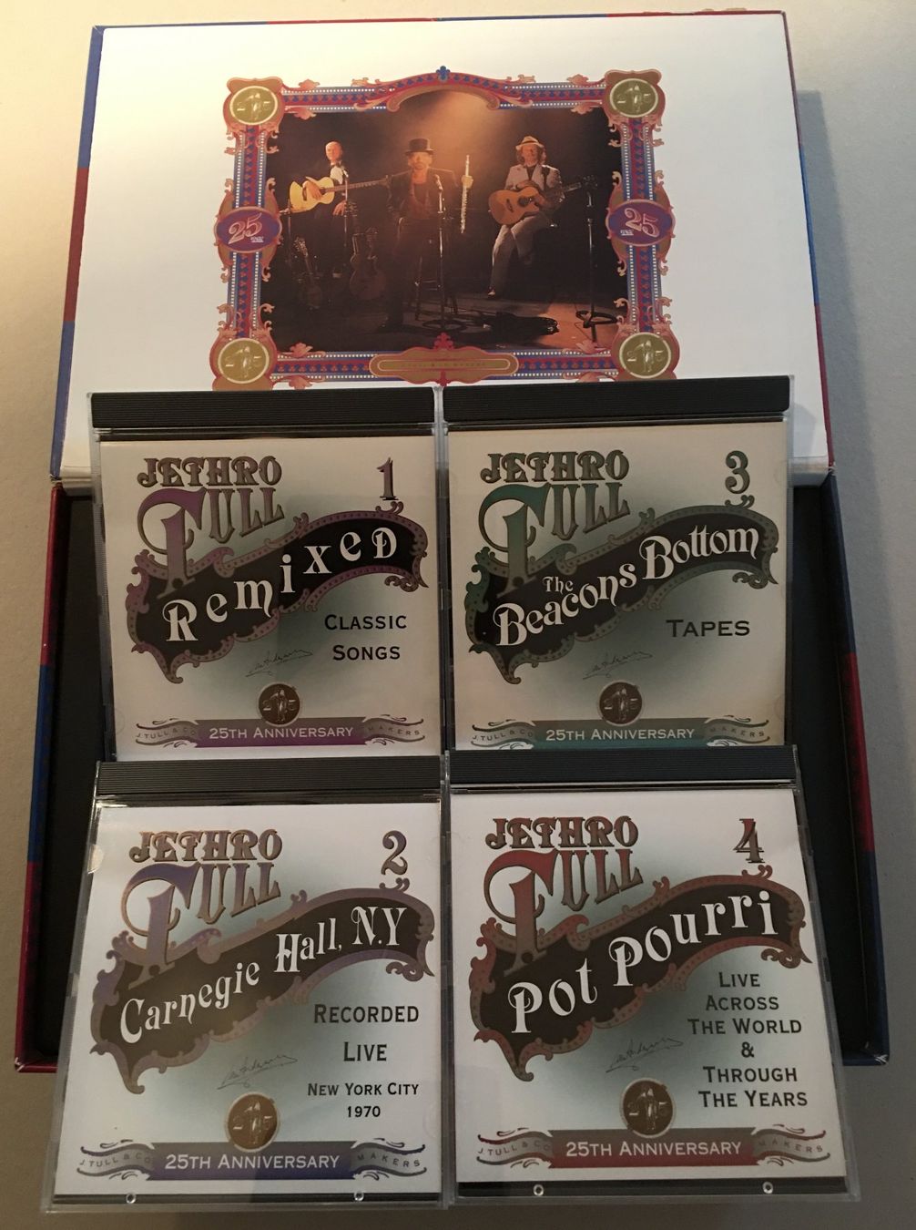 CD: 4CD-BOX Jethro Tull 25th Anniversary 4CD Box – Usato da Nennigkofen venduto da Sommersonnen