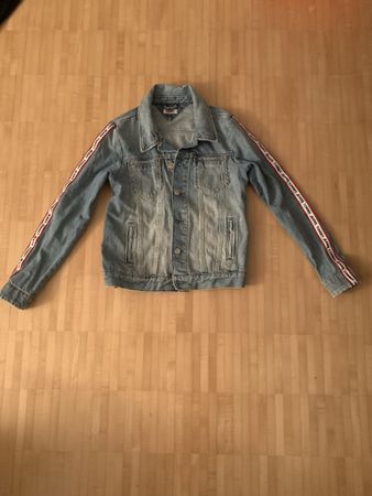 Tommy Jeans Jacke Gr. S, stylische Jeansjacke