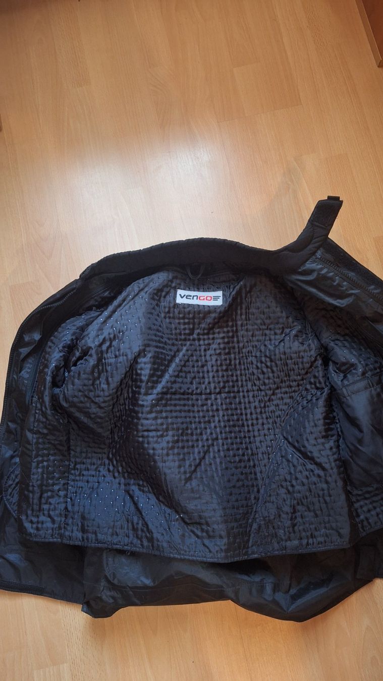 Vestes: Motorrad Jacke grösse M – D'occasion à Hagendorn par 20s_unter 2