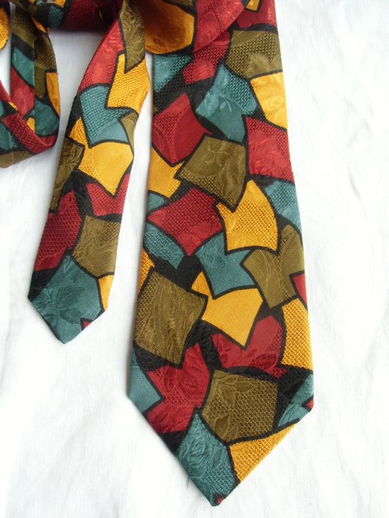 Hugo Boss vielfarbige Krawatte aus Seide Made in Italy | Kaufen auf Ricardo