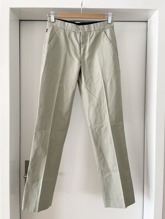 Levi’s Light Gray 26x30