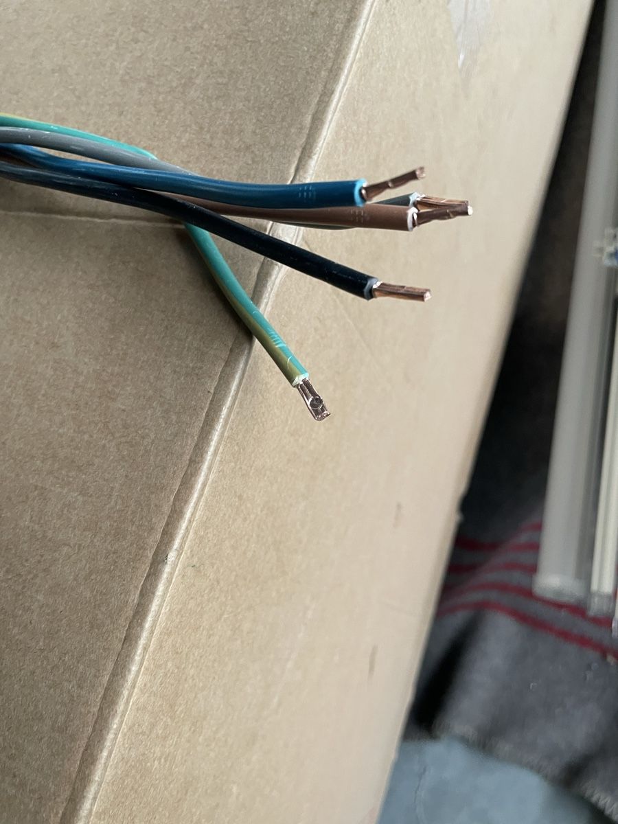 Spine: CEE S tecker mit kabel 32a  3 stuzk – Nuovo (secondo la descrizione) da Niederbipp venduto da Baca3 3