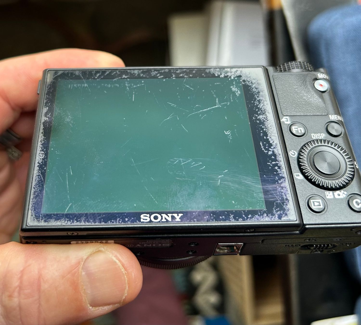 Sony Fotocamera: Sony RX100 III inkl. Ledertasche – Usato da Bern venduto da Mkollega 9