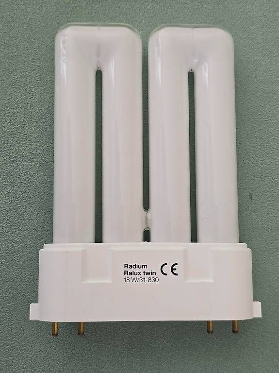 Componenti elettronici: Neonröhre klein mit Vorschaltgerät, gebraucht – Usato da Pfeffingen venduto da rov_9frp