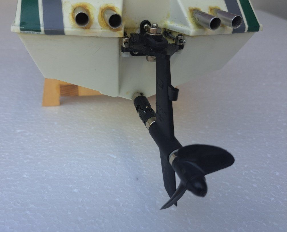 Graupner RC Kits de montage: Ferngesteuertes Motorboot Graupner Cobra – D'occasion à Aadorf par bruueb 4