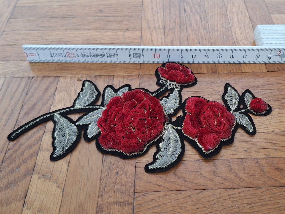 Patches: Rose erhöt Bügel Bild – Gebraucht aus Wetzikon ZH von NaWetzi 1
