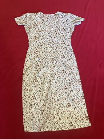 Kleid kurzarm blumenmuster weiss Grösse M guter Zustand