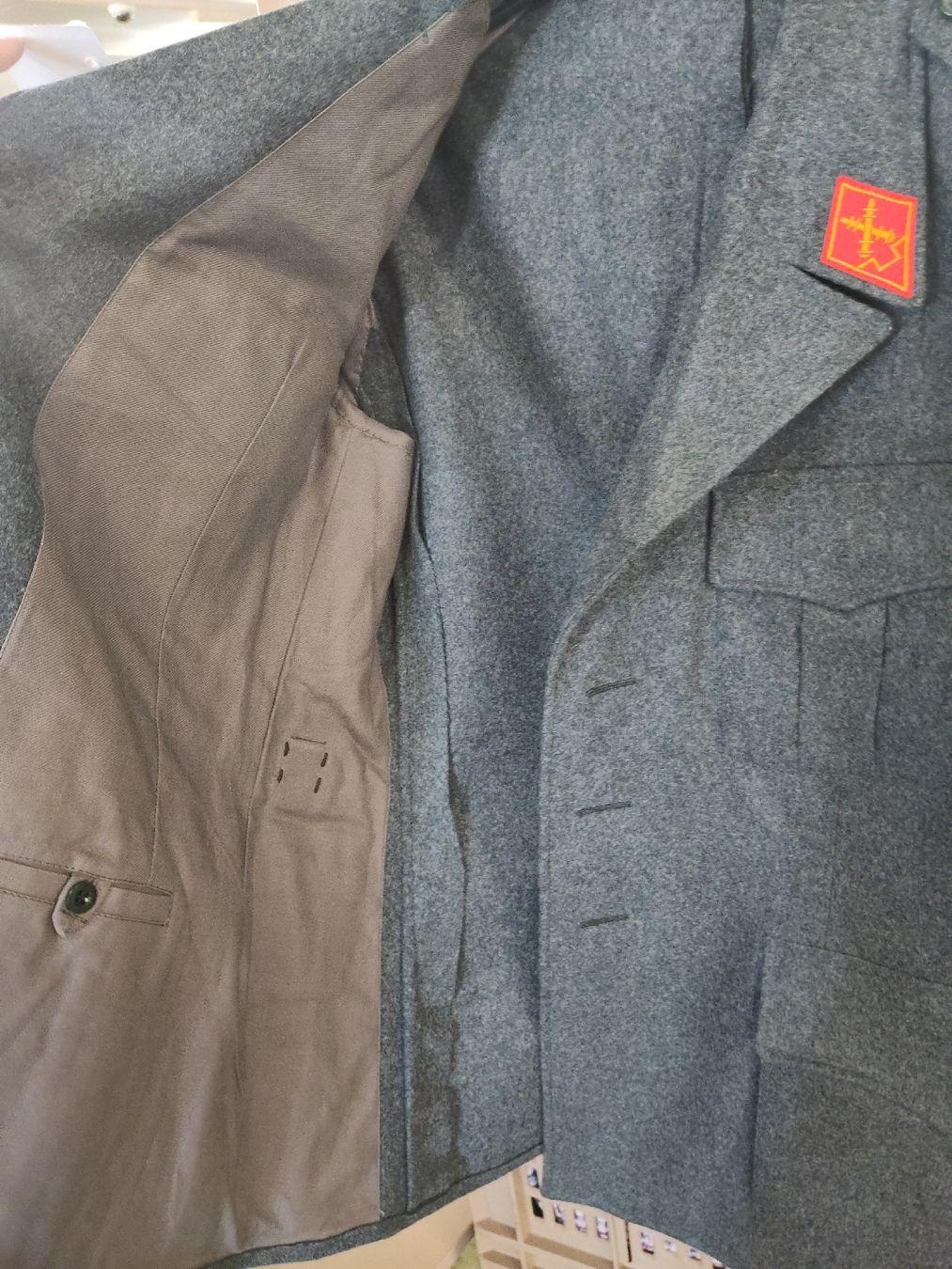 Schweizer Armee Uniformi: Schweizer Militärjacke  – Usato da Pratteln venduto da Cartonsducoeur_bl 3