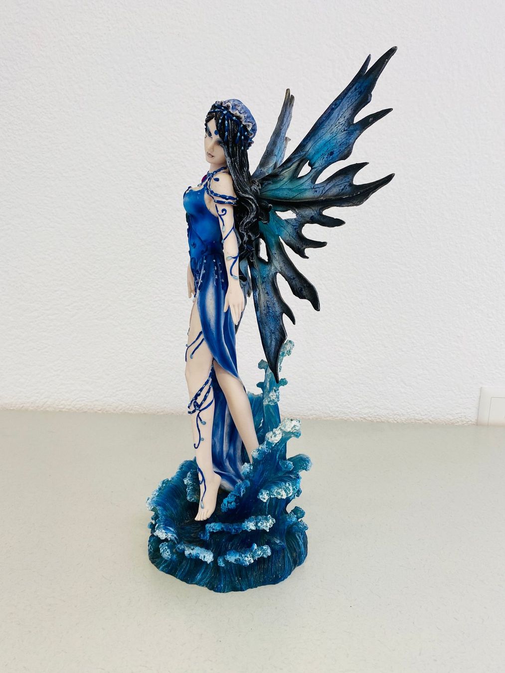 Statuette: wunderschöne blaue Elfenfigur, Meernymphe mit Flügeln – Usato da Niederhelfenschwil venduto da Chleeblatt1938 2