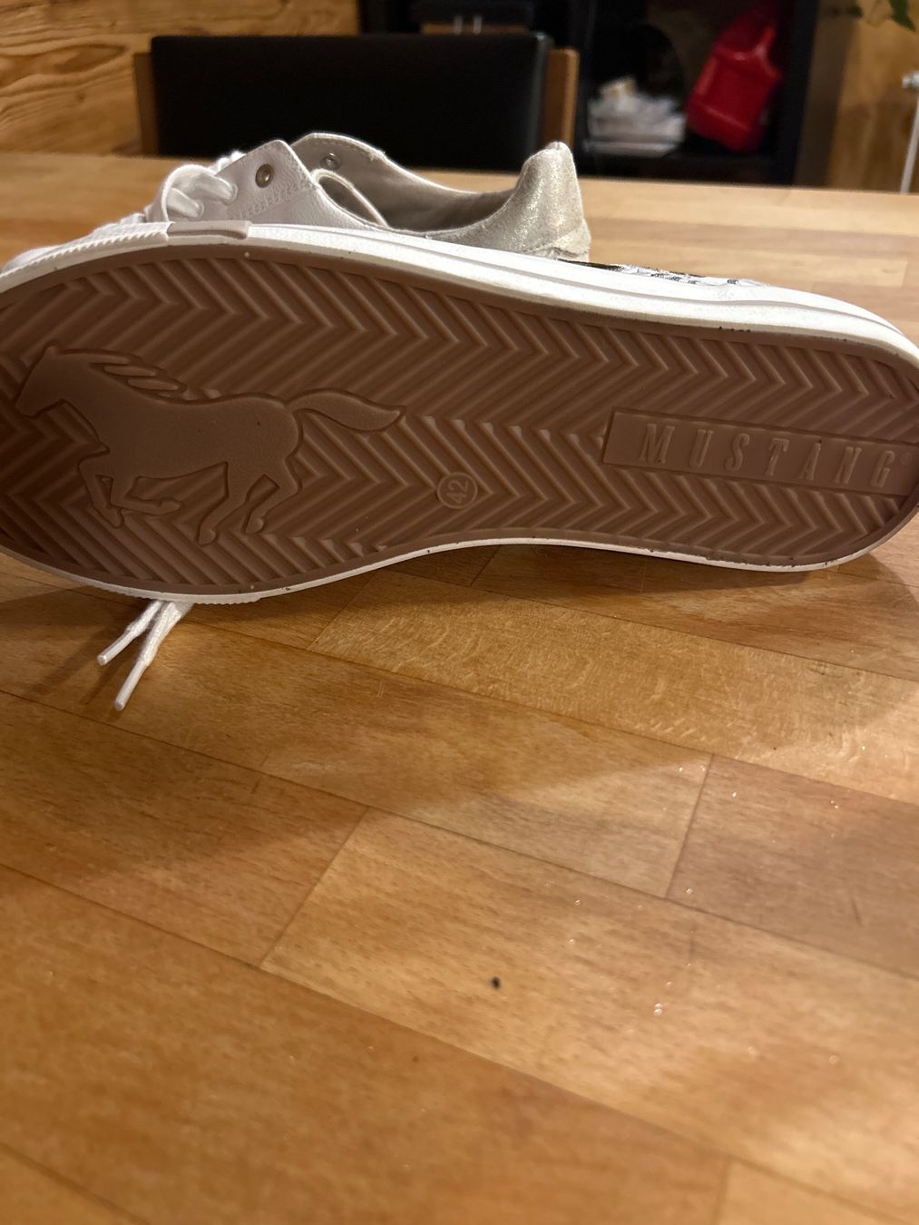 Mustang Chaussures femmes: Mustang Sneaker weiss – Neuf (Voir description) à Rotkreuz par nat_5pbz 3
