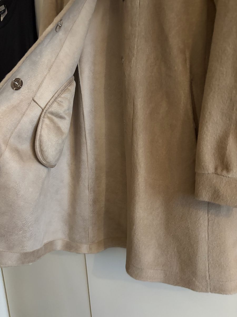 Cappotti: Leonardo Oversize Mantel – Usato da Basel venduto da Brunner.T 2