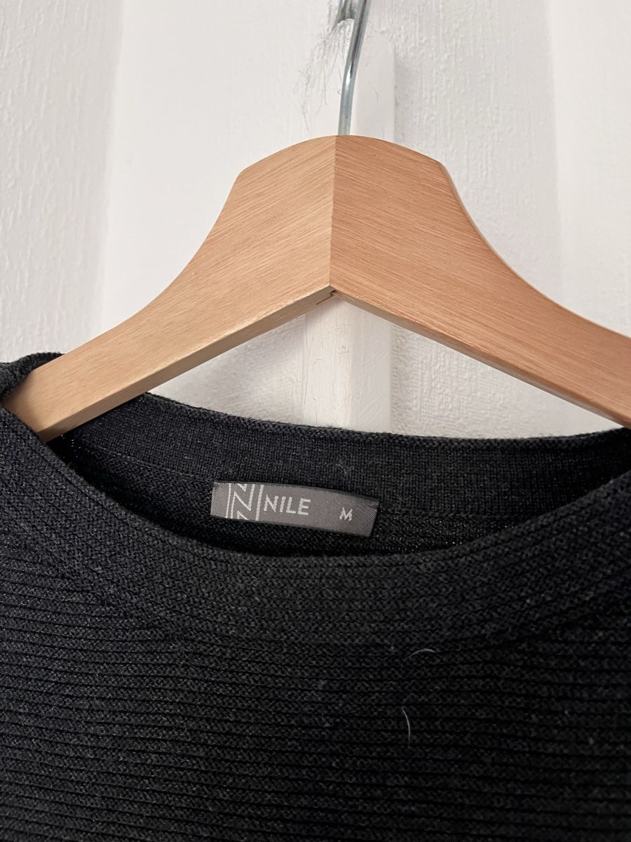 Nile Maglioni & Felpe: Nile Pullover in Dark Grey Size M Good Condition – Usato da Lausanne venduto da Danash 1