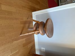 Gedrechselter Holzhocker alt