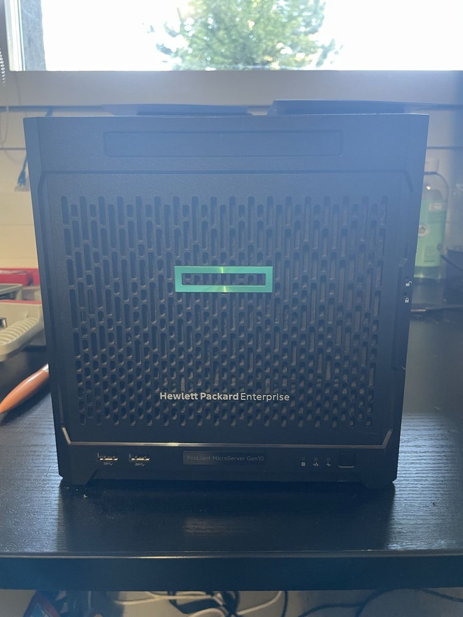Hewlett Packard Serveurs: HP Proliant MicroServer Gen10 4TB/16GB/ – Neuf (Voir description) à Abtwil sg par Kueng.MultiOutlet