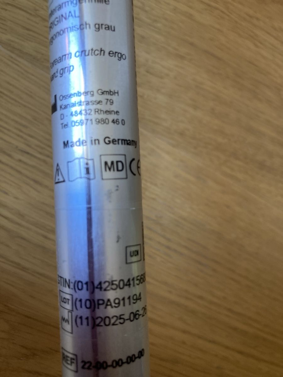 Medizinische Geräte: Béquilles grises avec catadioptre – Neu (gemäss Beschreibung) aus Ardon von hel_2sxp 2