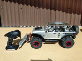 Axial SCX10 mit Pflug