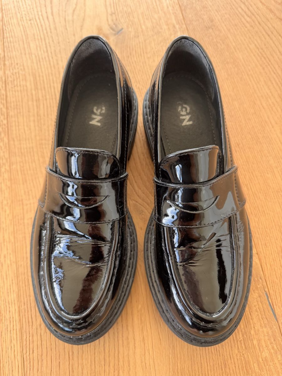 Scarpe da donna: ZIGN Lack-Leder-Loafer in Gr. 39 – Usato da Altendorf venduto da PiaLang