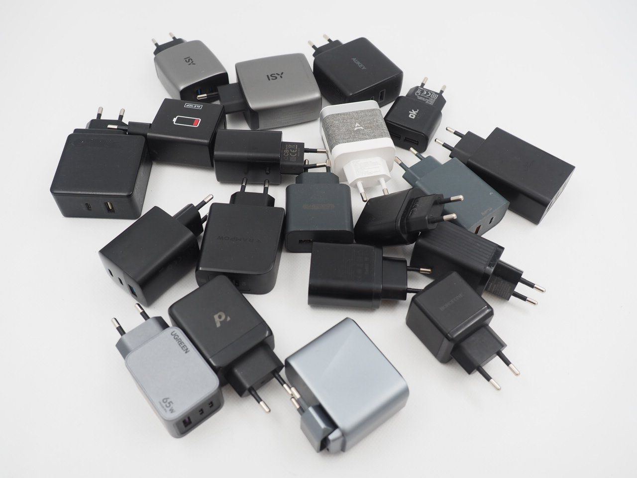 Laufwerke & Adapter: MULTI Ladeadapter 20 Stk. CH-Stecker (26072990) – Gebraucht aus Zürich von fundsachenverkauf