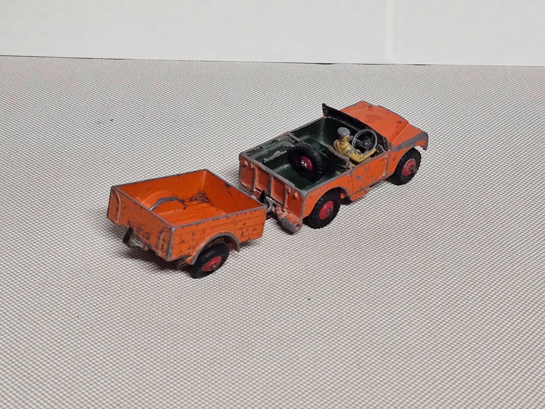 Dinky Toys Voitures modèles: Dinky Land Rover + Trailer – D'occasion à Starrkirch-Wil par easygo13 1