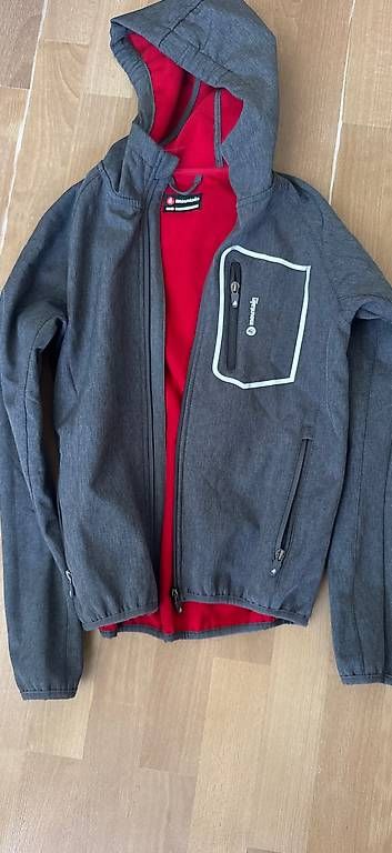Giacche & Cappotti: Softshell Jacke - 12 Jahre ca 150cm – Usato da Tägerwilen venduto da ho__r7hj