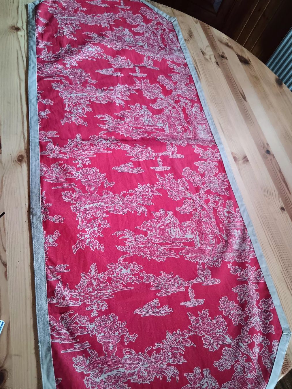 Altra biancheria da tavola: runner toile de jouy  – Usato da Ambrì venduto da Maerz87