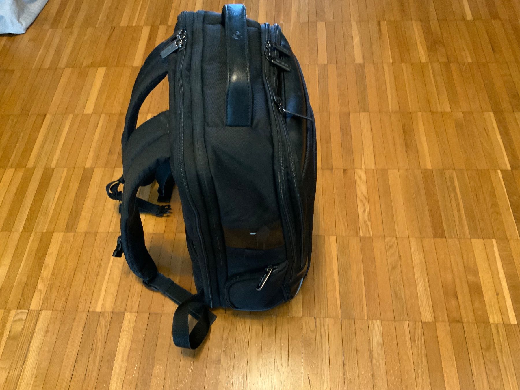 Samsonite Sacs à dos: Samsonite Rucksack Schwarz Laptopfach gebraucht – D'occasion à Kilchberg ZH par leon88888888 2
