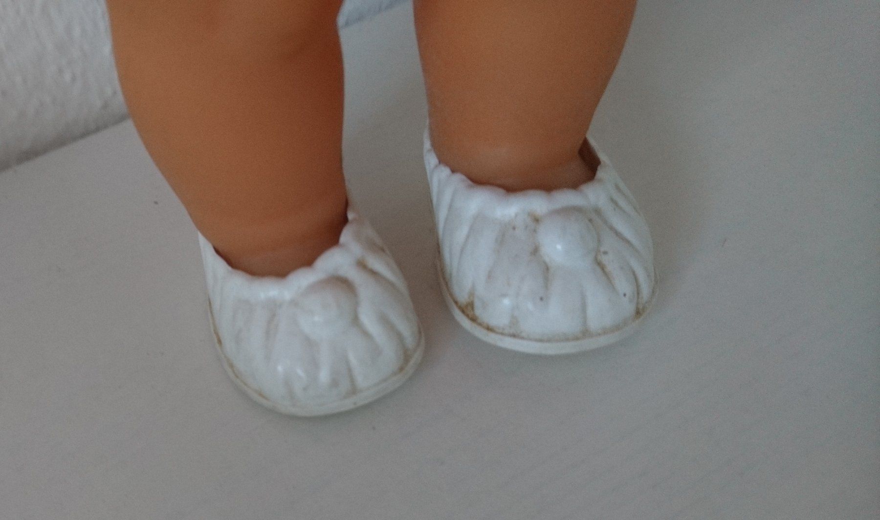 Bambole: Puppe mit roten Pünktli-Kleid – Usato da Schüpfen venduto da ardiphne 4