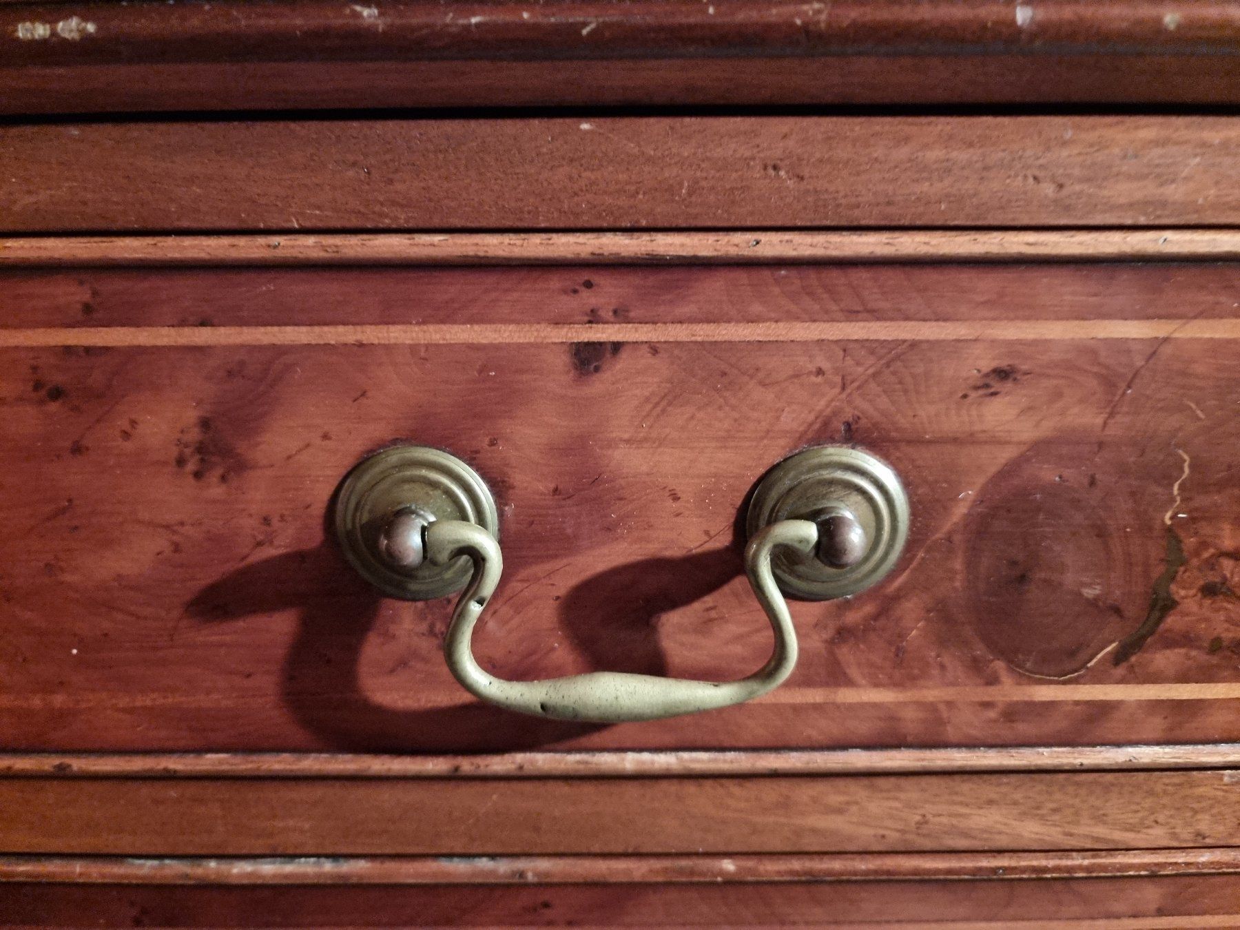 Cassettiere: seltene alte Schreibkommode in Eibe – Usato da Schaffhausen venduto da Eibenholz 8