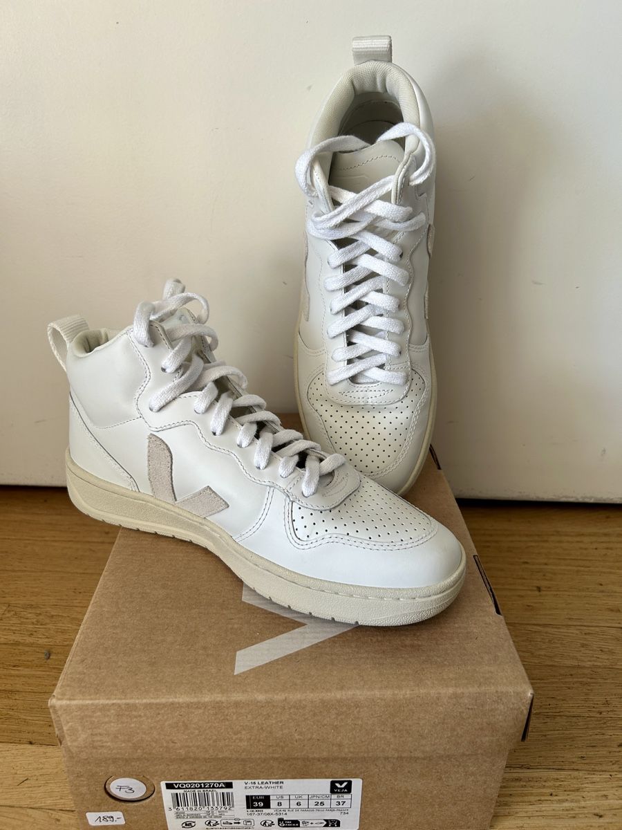 Veja Scarpe da donna: Veja Sneakers V-15 Sneakers extra-white 39 – Usato da Schwerzenbach venduto da Kazingstar 2