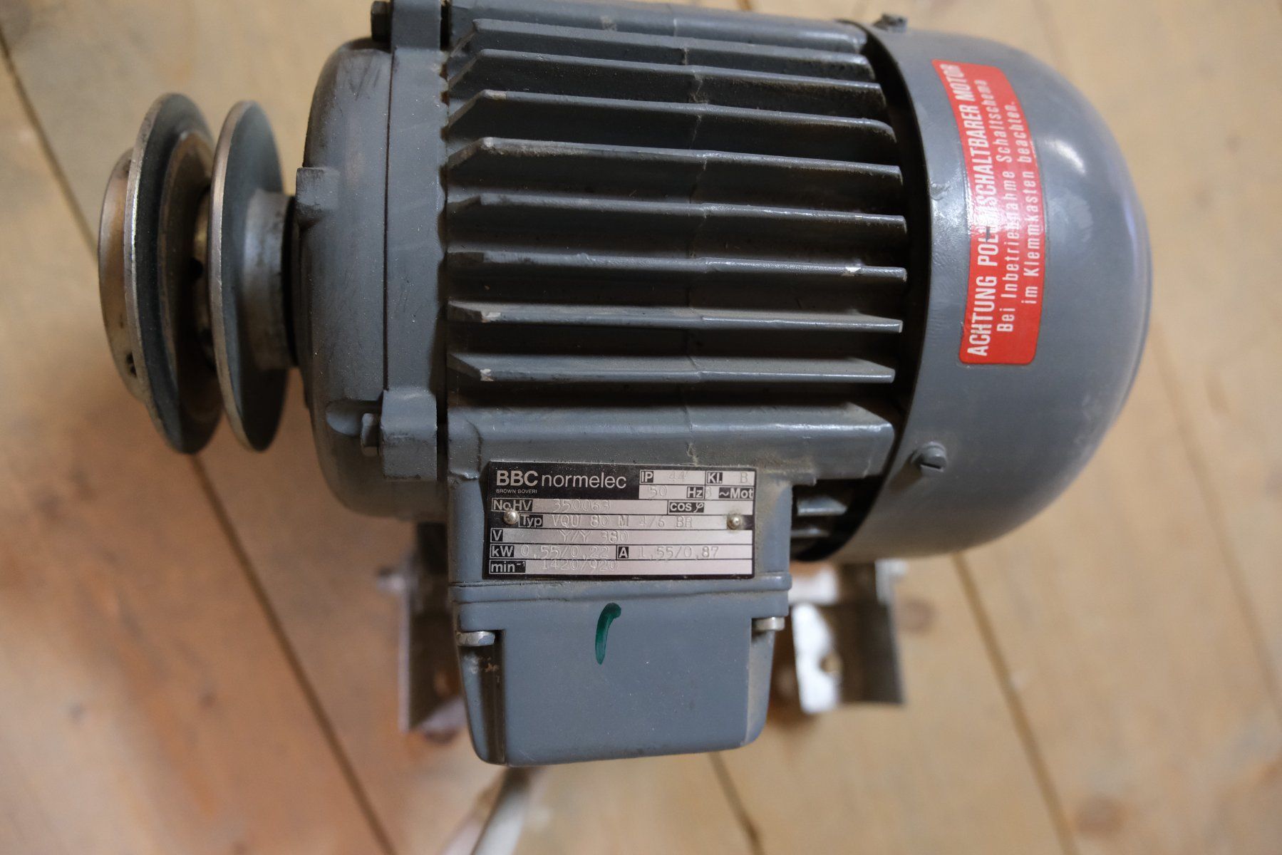 Motoren: BBC Normelec Elektromotor mit Riemenscheibe – Gebraucht aus Disentis/Mustér von mur_yf9h 1