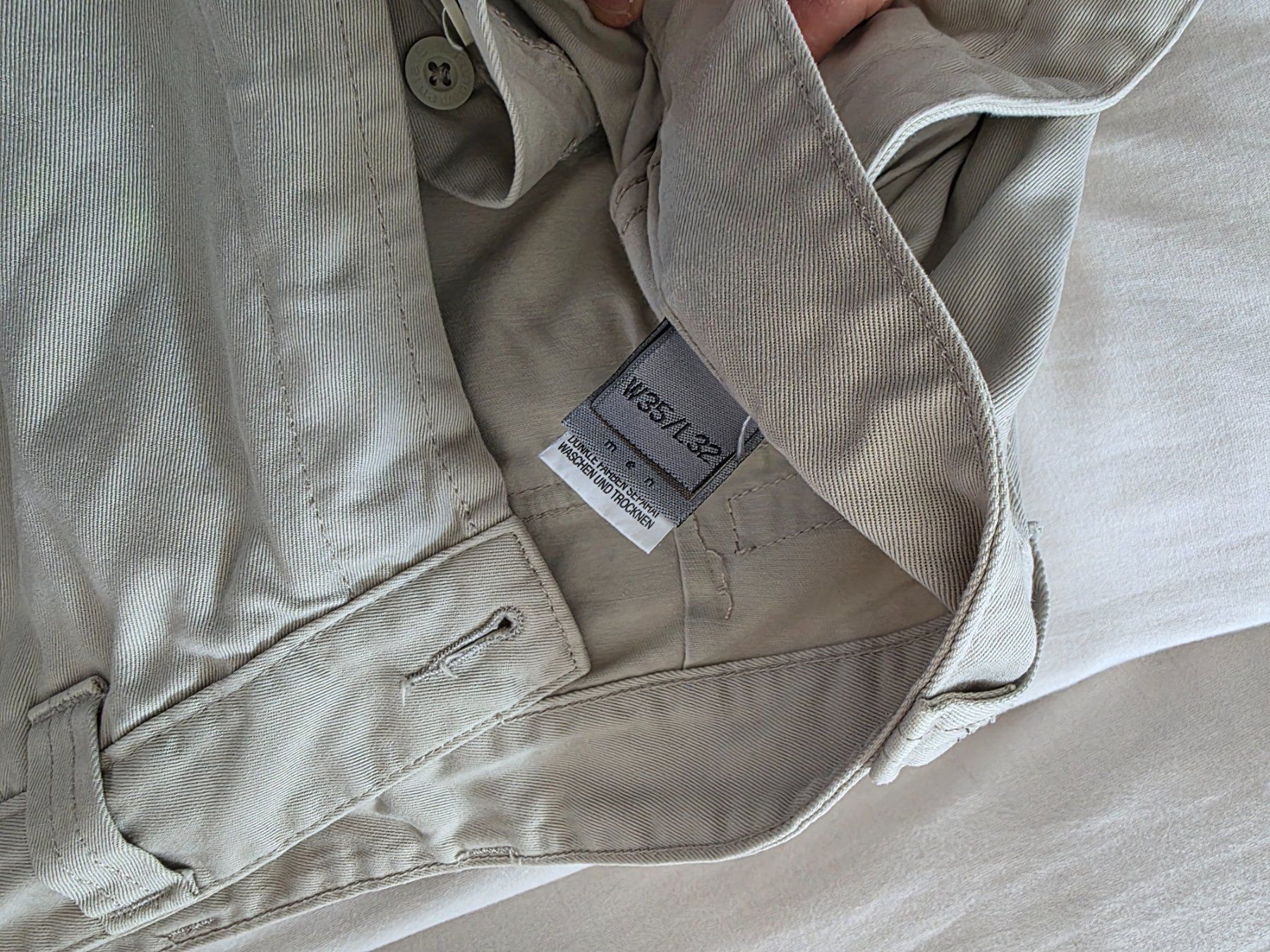 Pantaloni: 1 Hose lang, 2 Hosen kurz – Usato da Ersigen venduto da janinabuetikofer 1