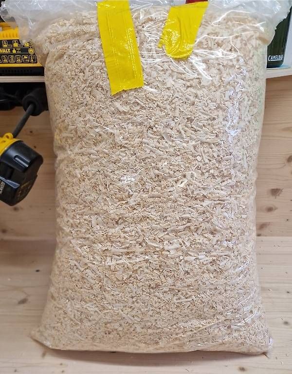 Mineralien & Heilsteine: Schweizer Arvenflocken 200 Gramm – Neu und originalverpackt aus Thun von Schneeflckli 1