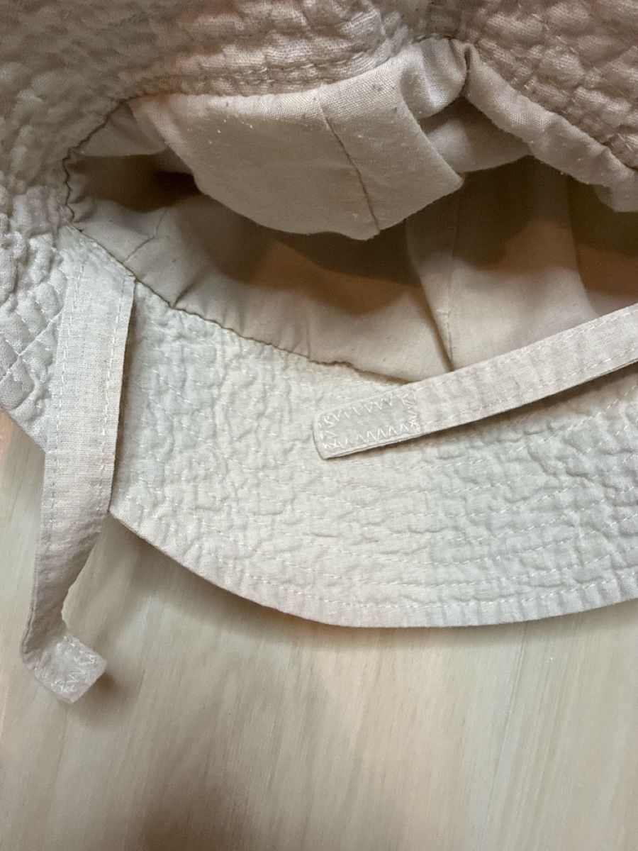 Mützen & Schals: Baby Sun Hat, Size 6-12 Months – Gebraucht aus Effretikon von lio_gjr8 1
