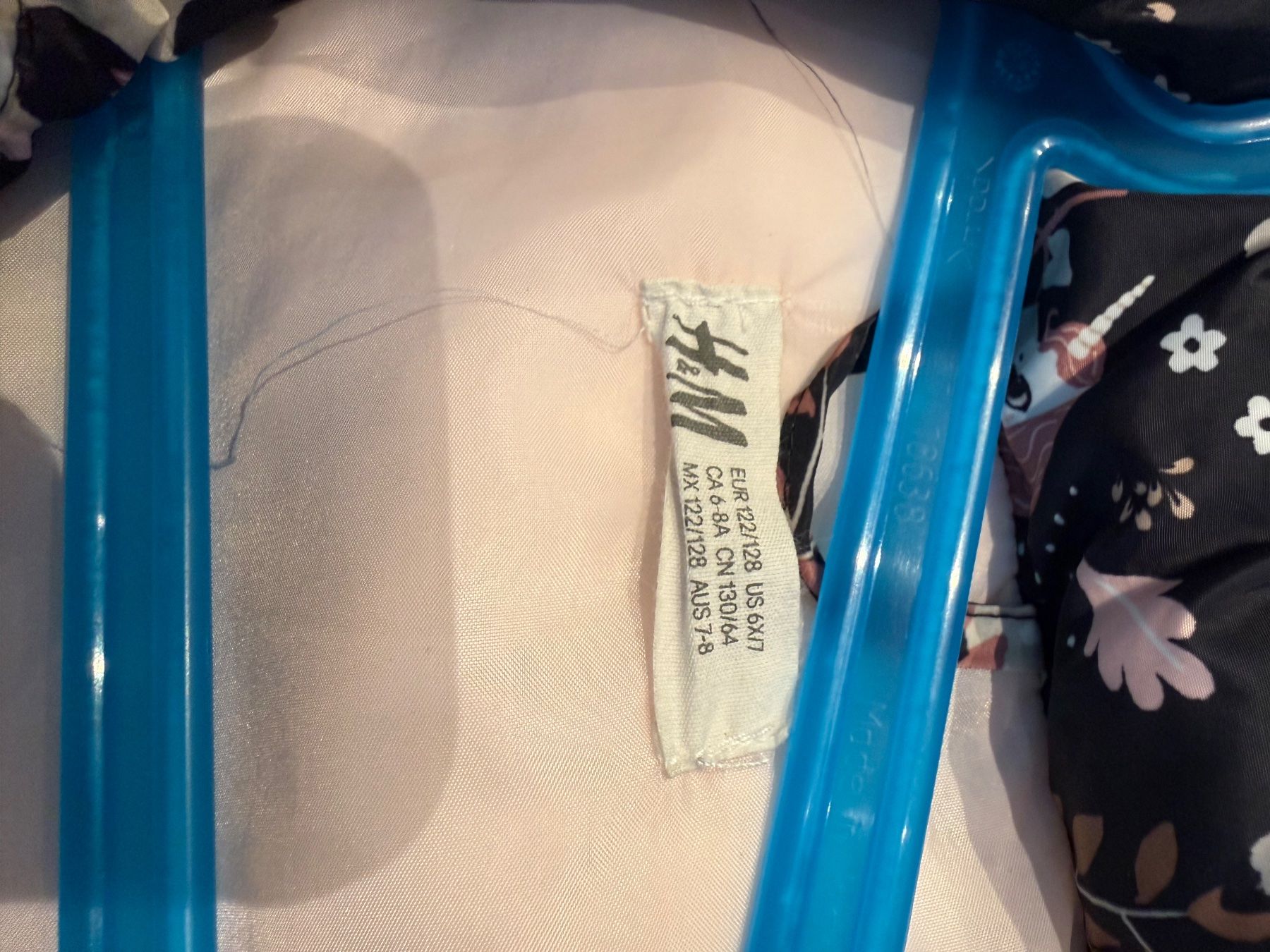 H&M Sonstige Mädchenkleider: Kinder Gilet – Gebraucht aus Schübelbach von Jeanny81 3