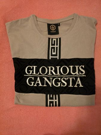 3 T-shirt Karl Kani et Glorious gasngsta taille S,bon etat