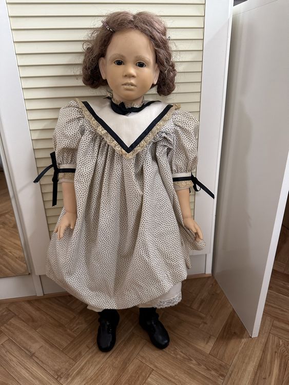 Poupée Carla petite Robe scolaire - Ruth Treffeisen