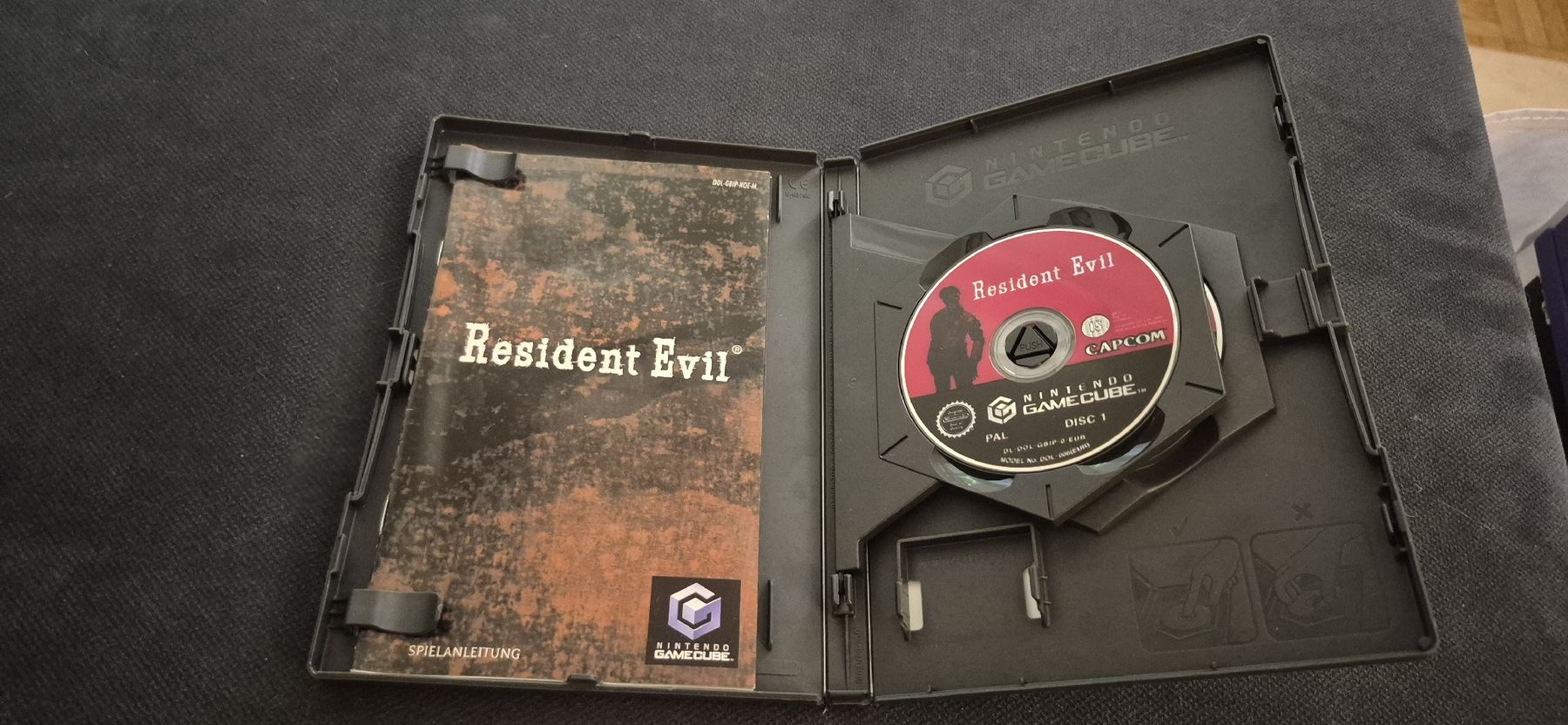 Capcom Spiele: RESIDENT EVIL 1 GAMECUBE DEUTSCH RETRO GAMING 2 DISCS 2002 – Gebraucht aus Grand-Lancy von luc111 2