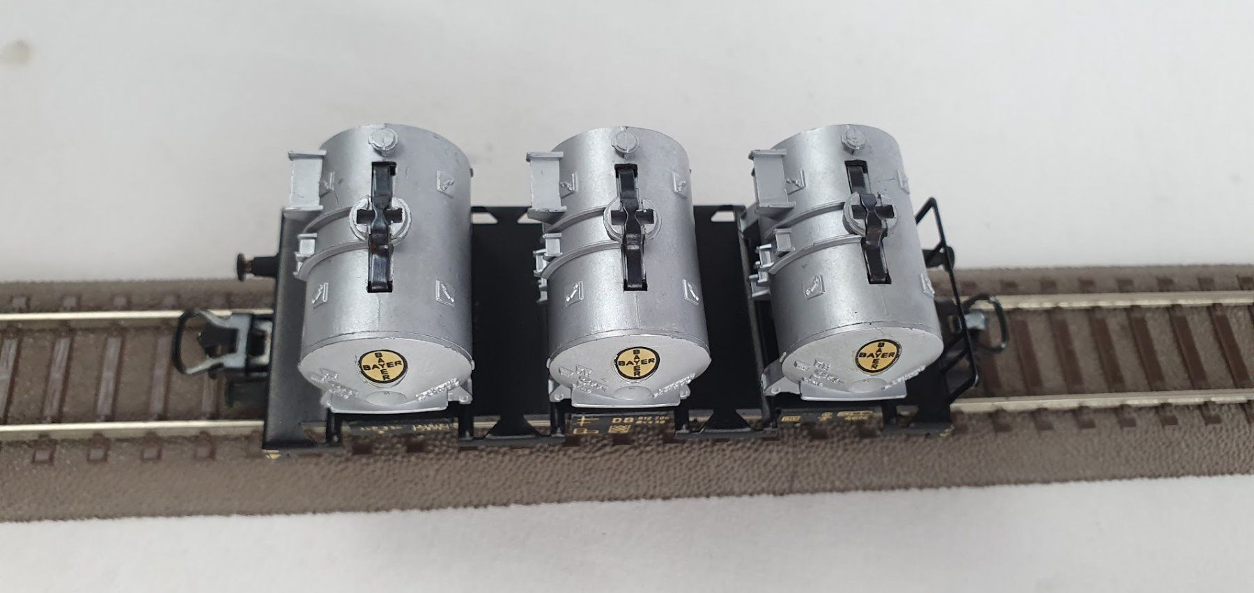 Märklin Modelleisenbahnen: Märklin 4520 DB Behältertragwagen "Bayer", Version: 1960 – Gebraucht aus Seon von voAllBah 2