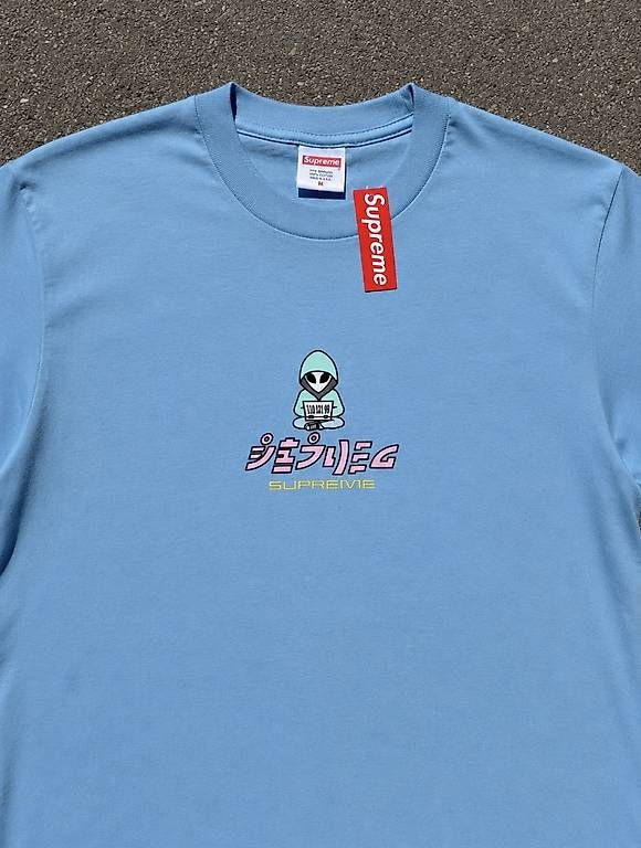 Supreme T-Shirts: Supreme Alien T-Shirt – Gebraucht aus Altstätten SG von lbo_9kp7 1