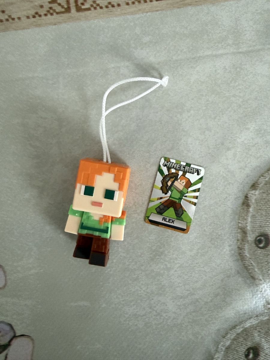 Figurines: Minecraft KinderJoy Alex Figur neu – Neuf (Voir description) à arbon par auri4