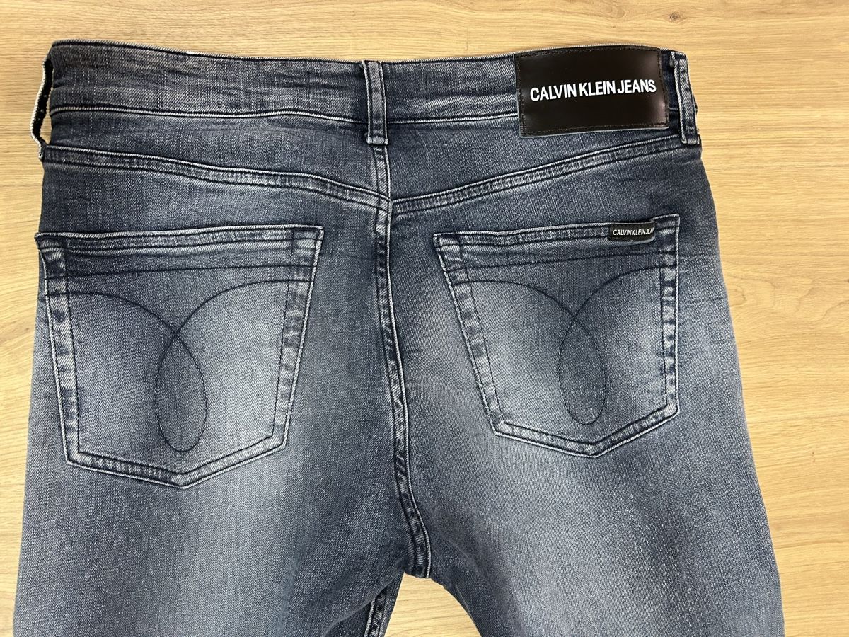 Calvin Klein Jeans: Calvin Klein Jeans Grösse 30/32 – Usato da Schönenwerd venduto da Erfani 1