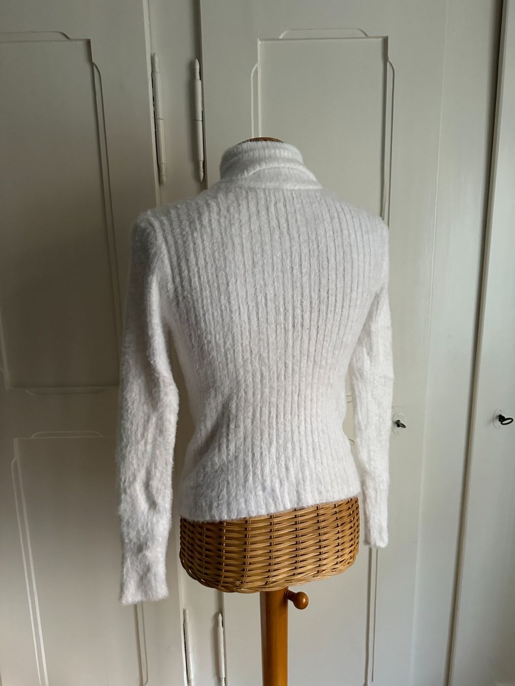 Shein Pullover & Sweatshirts: SHEIN - Rollkragen Strickpullover weiss kuschelig 34 – Gebraucht aus Zürich von Diazaio 2