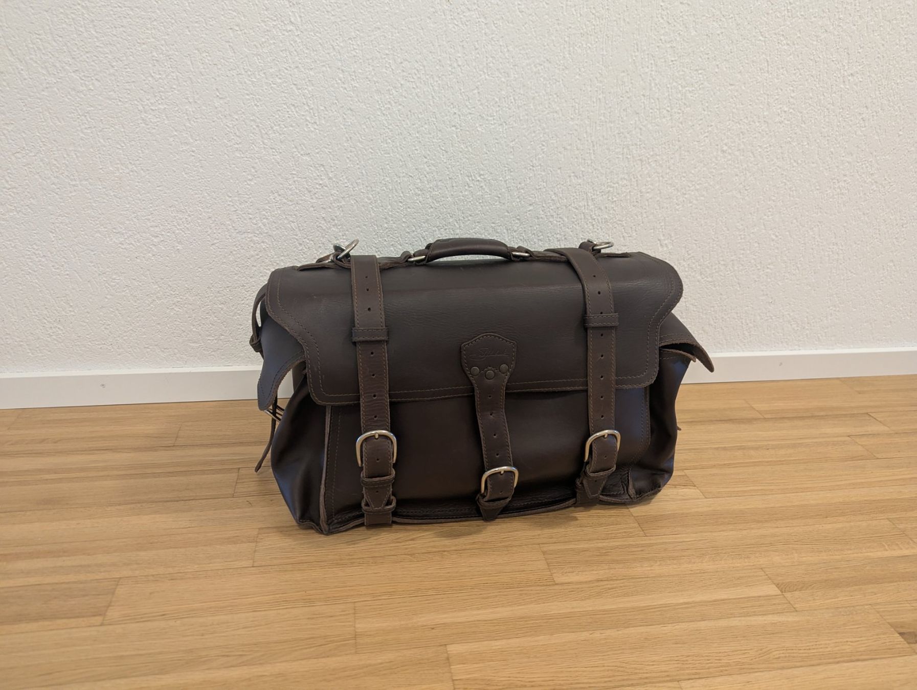 Taschen: Saddleback Leather Side Pocket Leather Duffle Bag – Gebraucht aus Männedorf von kar_g9nl