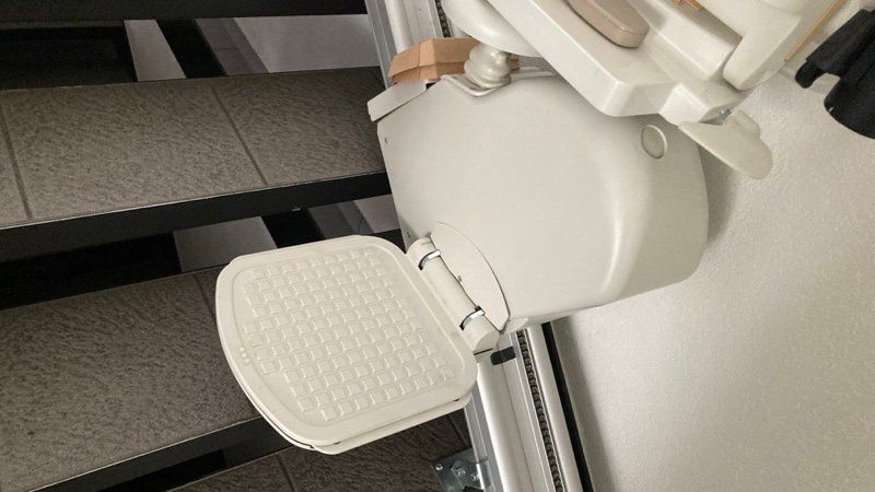 Escaliers: Treppenlift – D'occasion à Wallisellen par 77433 3